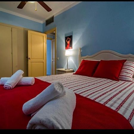 Apartamento En Un Dormitorio En Plaza Alfaro Sevilla Bagian luar foto