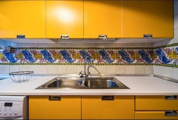 Apartamento En Un Dormitorio En Plaza Alfaro Sevilla Bagian luar foto