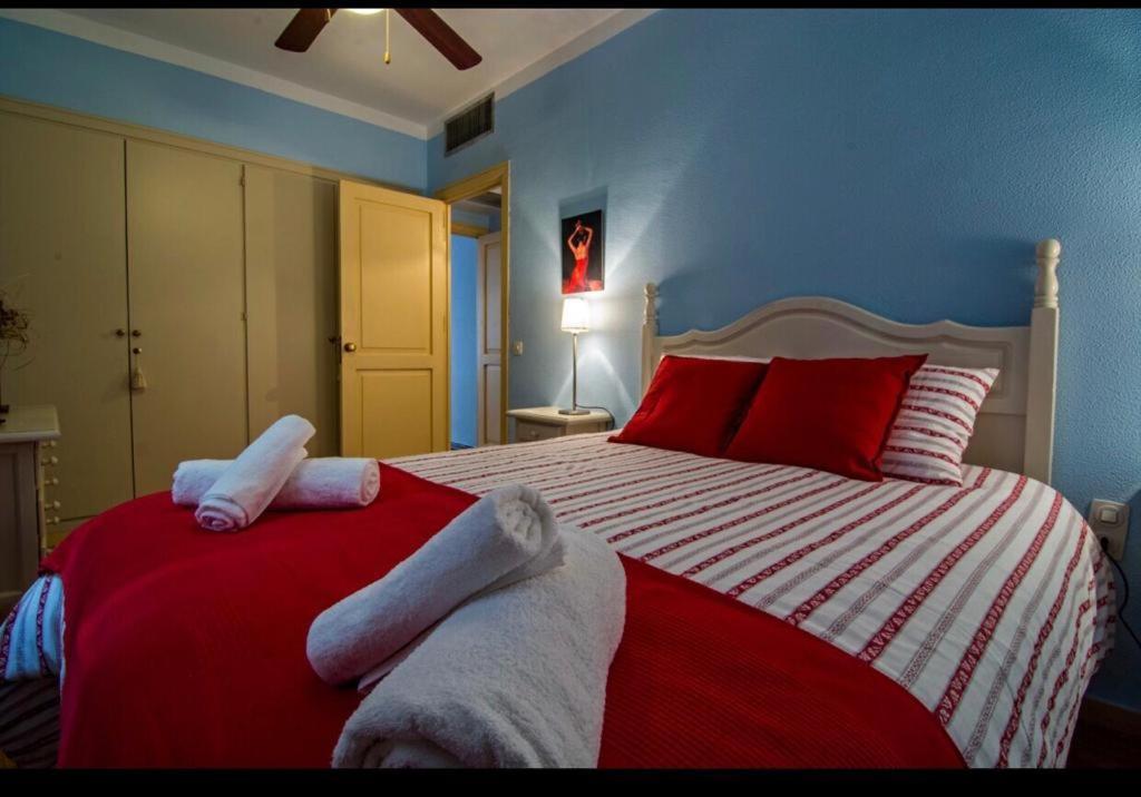 Apartamento En Un Dormitorio En Plaza Alfaro Sevilla Bagian luar foto
