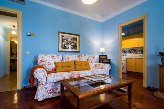 Apartamento En Un Dormitorio En Plaza Alfaro Sevilla Bagian luar foto